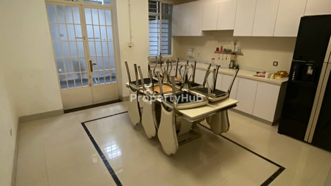 វិឡាកូនកាត់សំរាបលក់ក្នុងបុរី Moontown ផ្លូវឌួងងៀប ក្បែរផ្លូវ២០០៤