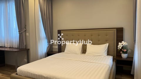 Stylish 1-Bedroom Apartment for rent with Pool & Gym | BKK1, Phnom Penh
