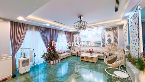 ផ្ទះវីឡាសំរាប់លក់