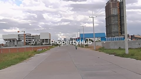 ដីជួលលើផ្លូវរដ្ឋធំ