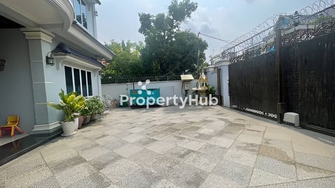 វីឡាលក់បន្ទាន់នៅទួលគោក