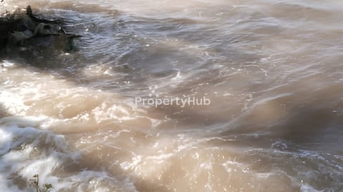 ដីលក់ព្រែកត្រែង