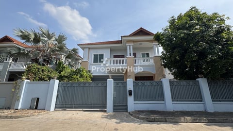5 Bedroom Executive Villa for Rent in Bassac Garden City