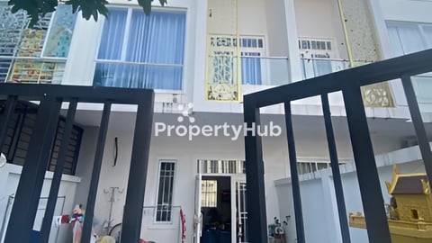 ផ្ទះលក់បន្ទាន់ ក្រោមទីផ្សារ