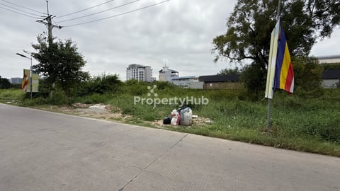 ដីអាជីវកម្មលក់នៅជិតពេទ្យOrchidសែនសុខ