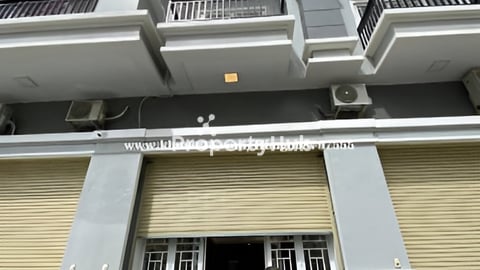 ផ្ទះល្វែងពីរជាន់ជិតផ្សាMakro(បូរីភ្នំពេញថ្មី) ម្ចាស់ផ្ទាល់