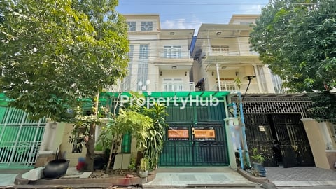 🏘 វីឡាភ្លោះ (Twin) ក្នុងបុរី លឹមឈាងហាក់ចំការដូង ត្រូវការលក់បន្ទាន់ខ្លាំង