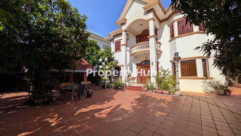 The best corner villa for sale in Phnom Penh Thmei