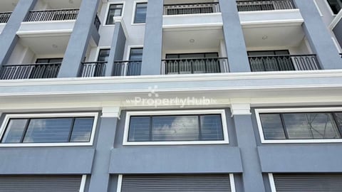 Shop house ផ្លូវ 60ម៉ែត្រ for rent