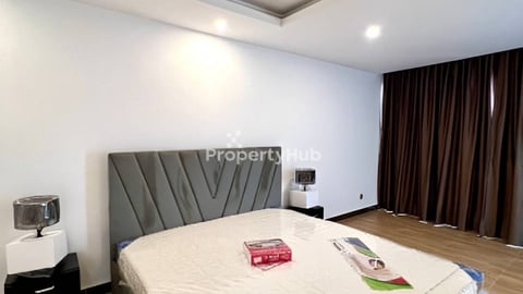 Condo near 2004/ new furniture big one bedroom