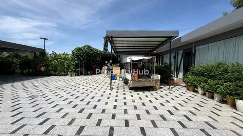 ដីផ្ទះលក់បន្ទាន់ចុះពីផ្លូវឌីប៉ុកតែ150m