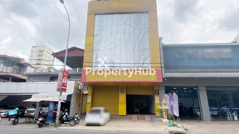 Two adjoining 3-story link-houses for rent