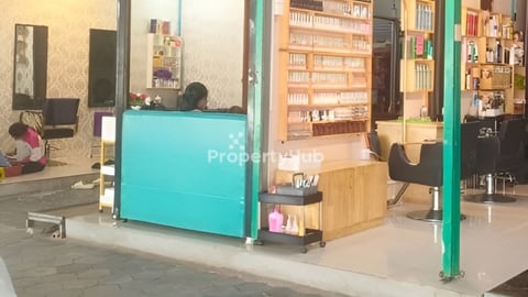 សេងតូបសាទ្បន/មៅដាច់ទាំងទីតាំងនឹងសំភារះ/3500$