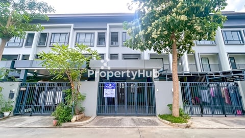 វីឡាកូនកាត់ LA សម្រាប់ជួល នៅ (បុរីជីបម៉ុងឌឹផាកលែន 598)