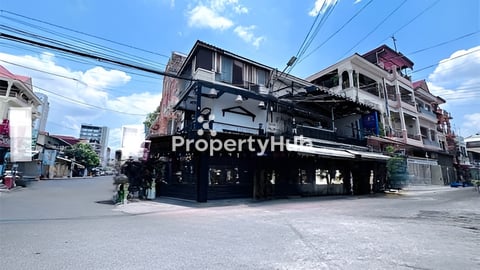 ផ្ទះ​អាជីវកម្ម​កែងសំរាប់លក់ នៅបឹងកេងកង​2