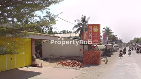 ផ្ទះលក់នៅមុខផ្សារព្រែកតាច្រែង ស្រុកឯកភ្នំ ខេត្តបាត់ដំបង