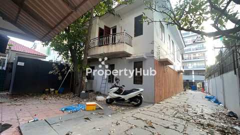 ផ្ទះអាជីវកម្មសម្រាប់ជួល នៅផ្សារដើមថ្កូវ