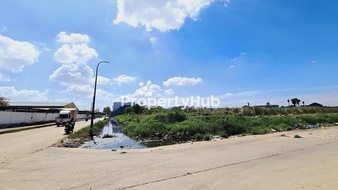 ដីកែងលក់