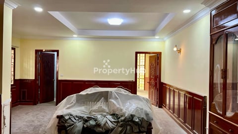 🏠 វិឡាធំកែង សំរាបជួលក្បែរផ្លូវ2004 និងផ្លូវសឡា