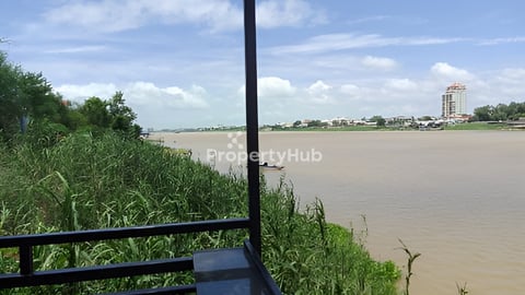The river land for sale : 15m x 150m ដីទន្លេសំរាប់លក់ទល់មុខកោះអណ្លង់ចិន