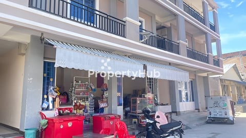 ផ្ទជួលកុនលុយលក់បន្ទាន់