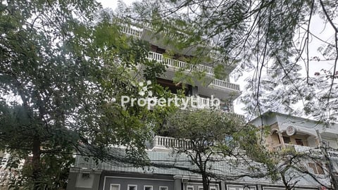 Apartment For Sale in BKK1 with 15 units 