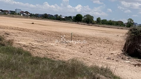 ដីលក់នៅផ្លូវ30m ជិតប្រឡាយ 40