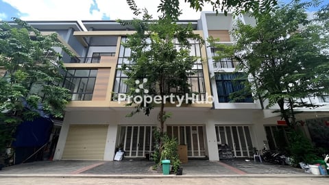 Borey Peng Huot, Boeung Snor, Polaris Project