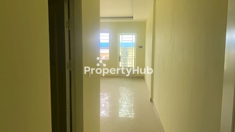 ផ្ទះលក់បន្ទាន់ នៅបូរីសង្ឃឺមថ្មីកំបូលមាន4បន្ទប់បន្ទប់ទឺក4 តំលៃ95000ចចារបាន