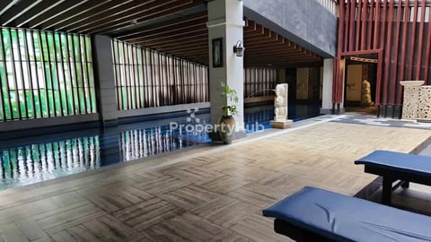 086: Condo for sale 50% off