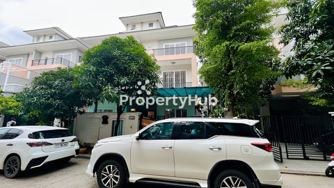 វីឡាភ្លោះ សម្រាប់ជួល បុរីភ្នំពេញថ្មី ផ្លូវទ្រុងមាន់