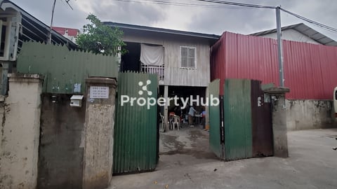 ដីនឹងផ្ទះលក់ ម្តុំ សាលាសង្កាត់ទឹកថ្លា តម្លៃចរចា