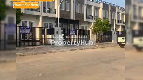 ផ្ទះជួល (ថ្មី 100%) 150$ ចរចារ កក់១ បង់១