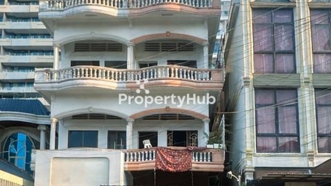 Commercial 3 Storey Shophouse for Sale In Bkk1