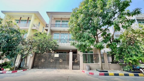 7 Bedroom Villa for Rent in Koh Pick
