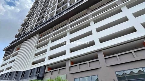 L Tower condo for rent #F
