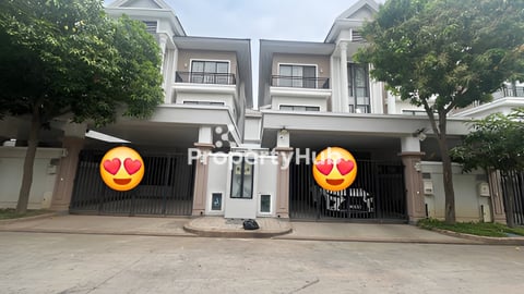 ផ្ទះវីឡាភ្លោះAសម្រាប់លក់នៅក្នុង បុរីប៉េងហួត60m