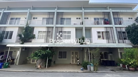 វីឡា កូនកាត់LC2 សម្តាប់លក់