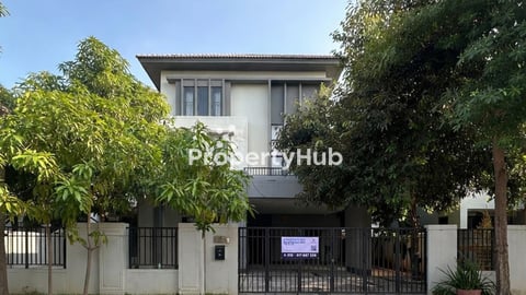 Special Price Queen Villa for Sale in Borey Chip Mong 598