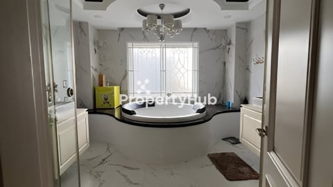 វីឡា ប៉េងហួត បឹងស្នោរ លក់បន្ទាន់ក្រោម ទីផ្សារ