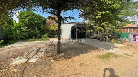 ដីលក់ក្រុងអរិយក្សត្រ 11.5m x 35m