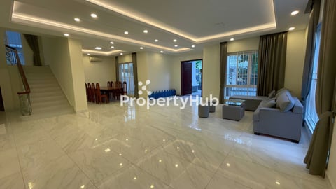 វីឡាឃ្វីនកែងសម្រាប់លក់ នៅបុរីភ្នំពេញថ្មីអេលីតផាក2