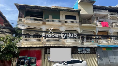Shophouse for Rent on Street 488