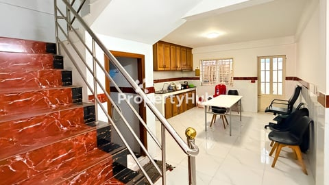 ផ្ទះមានចំណូល $500/ខែ ផ្ទះកម្ពស់ 3ជាន់កន្លះ ទុលមុខបុរីហុងឡាយ(ទួលពង្រ)