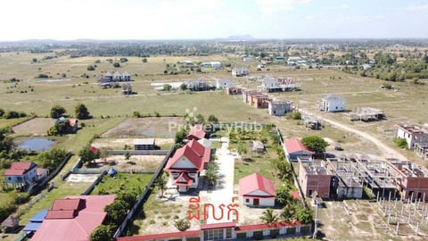 ដីលក់ជិតផ្លូវ42 វត្តភ្នៀត 