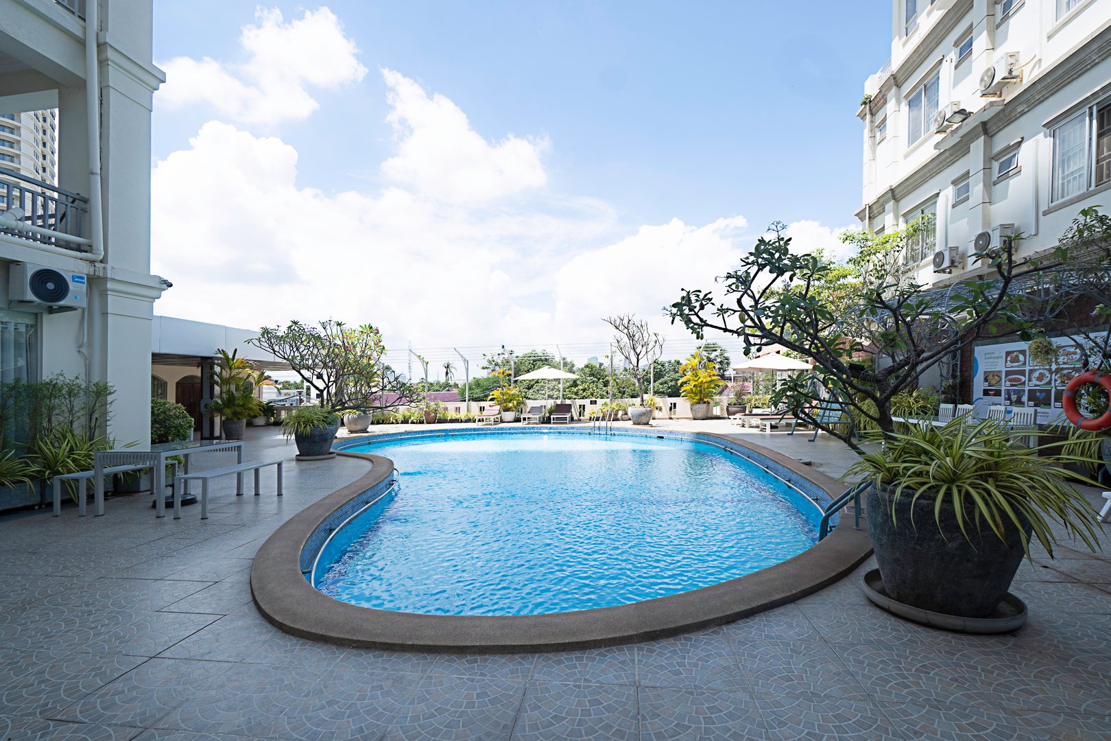 Kondominium 2 zimmer 100 m² Sangkat Chroy Changvar, Kambodscha