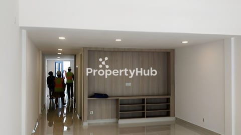 ផ្ទះល្វែង អាជីវកម្មលក់  Shop House B នៅក្នុងបុរី ជីបម៉ុងលែនរីច Land Riche