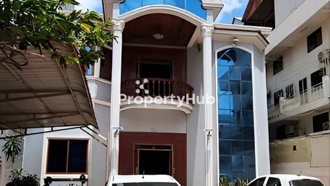 វីឡា សម្រាប់លក់បន្ទាន់ ទីតាំងនៅទួលទំពូង独栋别墅出租  出售 朱德奔