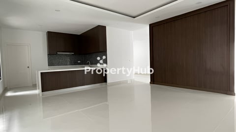 🏠វីឡាឃីងសម្រាប់លក់ នៅក្នុងបុរីជីបម៉ុងលែនម៉ាក60ម៉ែត្រ