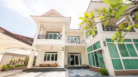 Single Villa for Rent – Near Boeung Trabek Plaza, Chamkar Morn